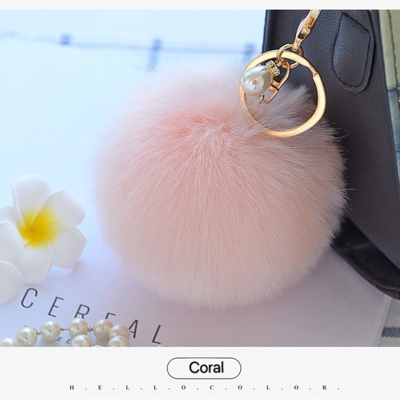 Big pompom w/ pearl keychain - KC003 CORAL - Picture 1 of 1